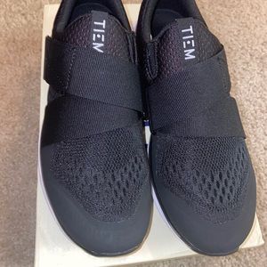 TIEM CYCLING SHOES SIZE 6